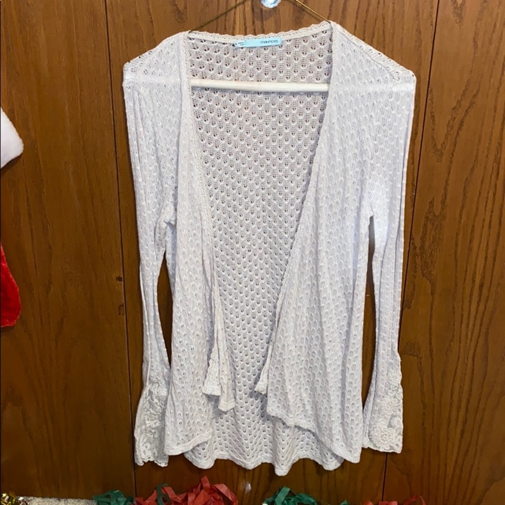 white knitted cardigan